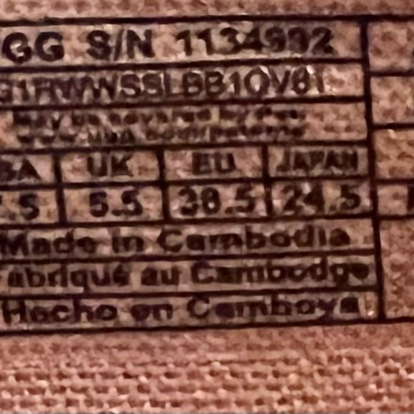 Ladies UGG Alameda Slip on
Minimal wear
Tan Suede - Picture 7 of 8